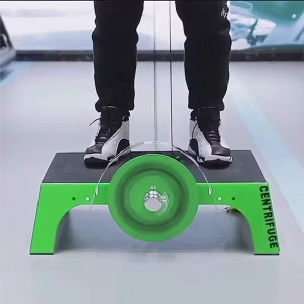 Flywheel centrifugal resistanc